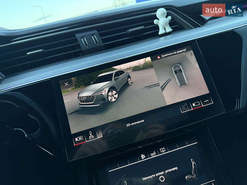 Позашляховик / Кросовер Audi e-tron 2020 в Львові фото 88 Позашляховик / Кросовер Audi e-tron 2020 в Львові