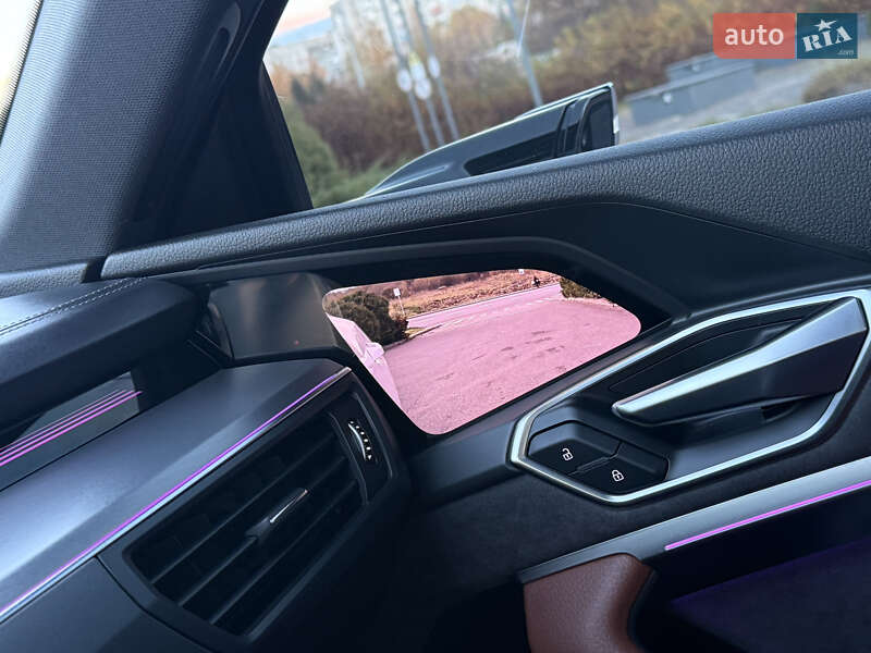 Позашляховик / Кросовер Audi e-tron 2020 в Львові фото 97 Позашляховик / Кросовер Audi e-tron 2020 в Львові