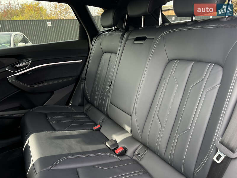 Позашляховик / Кросовер Audi e-tron 2022 в Луцьку фото 31 Позашляховик / Кросовер Audi e-tron 2022 в Луцьку