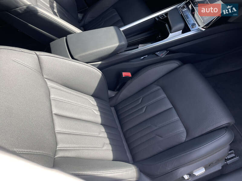 Позашляховик / Кросовер Audi e-tron 2022 в Луцьку