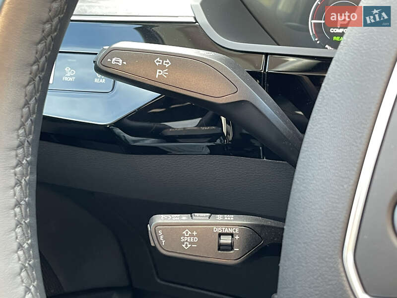 Позашляховик / Кросовер Audi e-tron 2022 в Луцьку