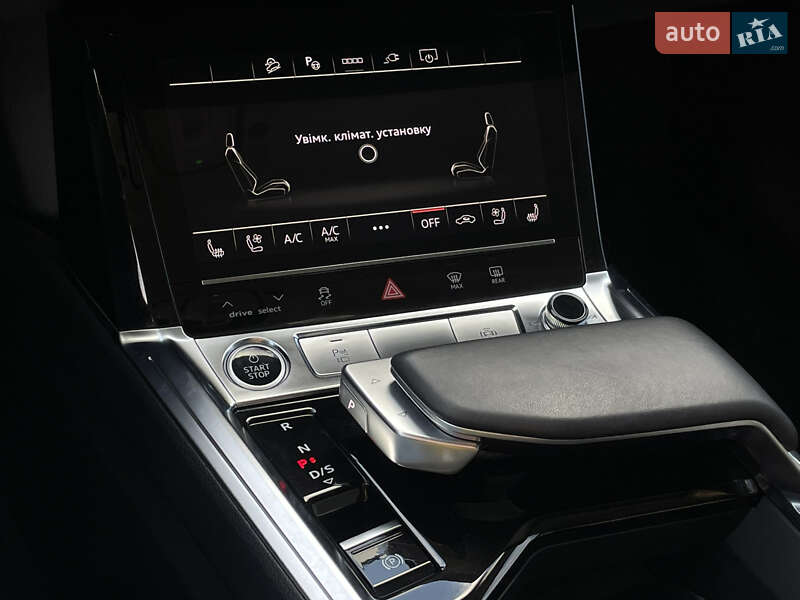 Позашляховик / Кросовер Audi e-tron 2022 в Луцьку