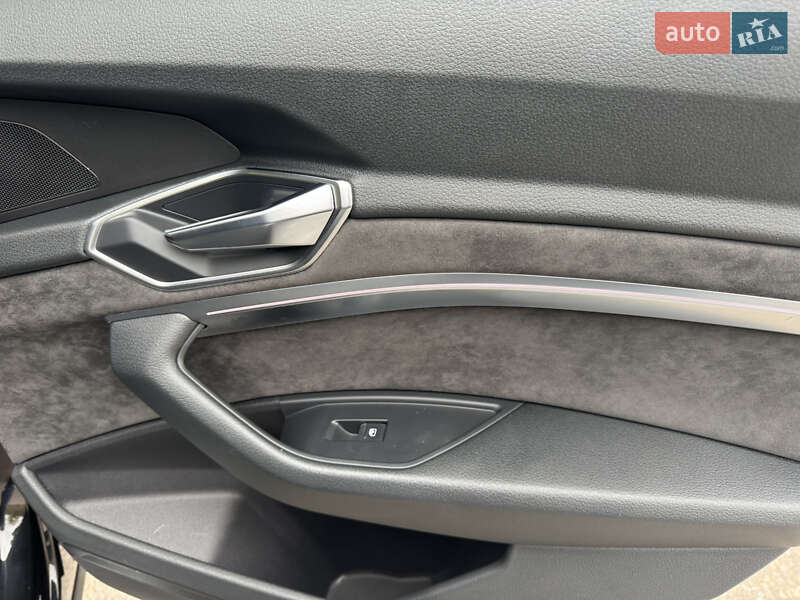 Позашляховик / Кросовер Audi e-tron 2019 в Одесі