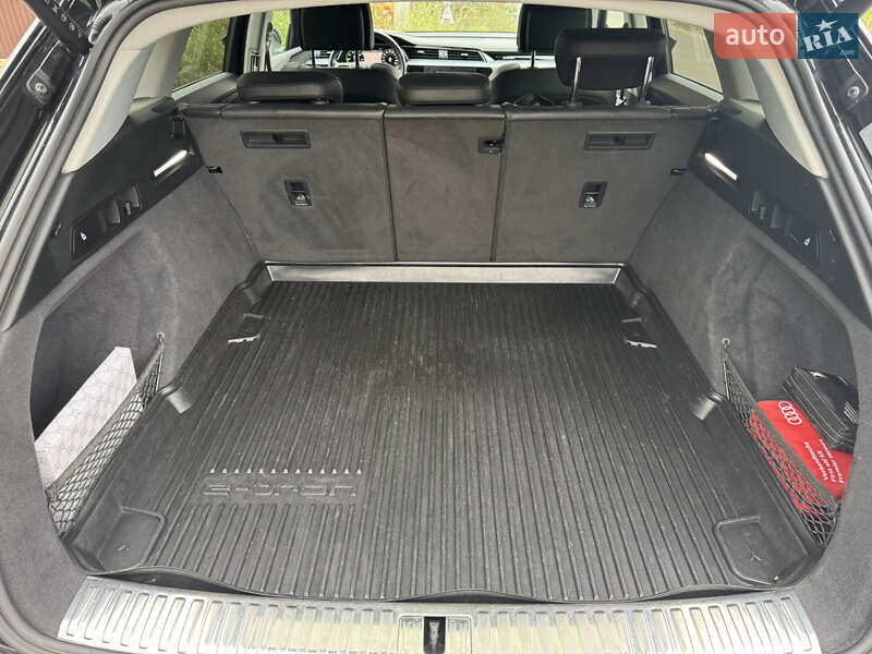 Позашляховик / Кросовер Audi e-tron 2019 в Одесі