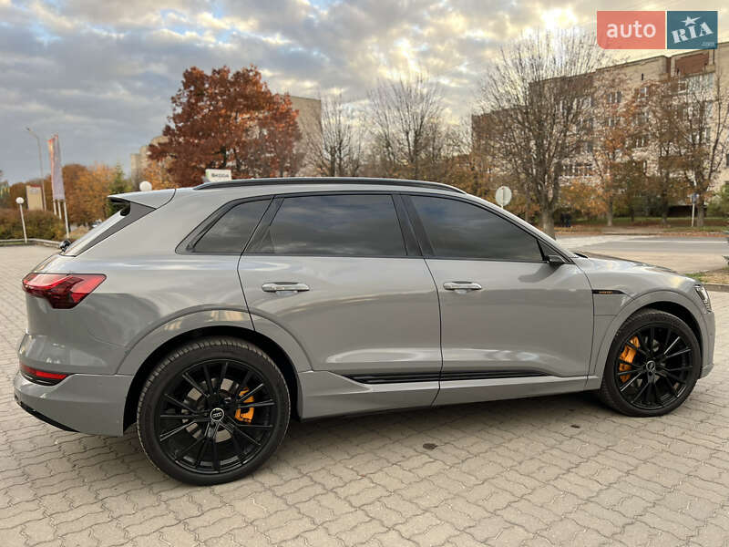 Позашляховик / Кросовер Audi e-tron 2020 в Києві