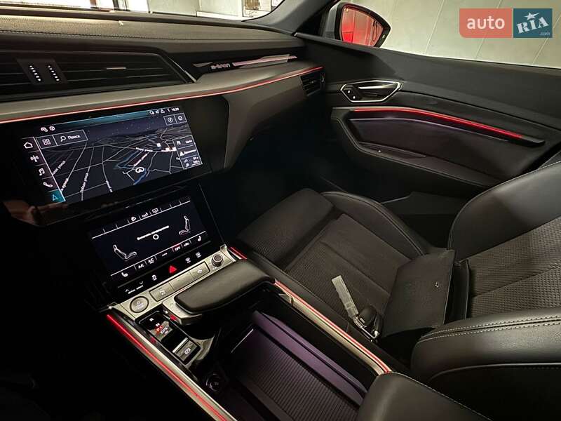Позашляховик / Кросовер Audi e-tron 2020 в Києві