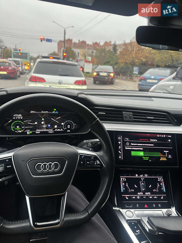 Позашляховик / Кросовер Audi e-tron 2019 в Харкові фото 5 Позашляховик / Кросовер Audi e-tron 2019 в Харкові