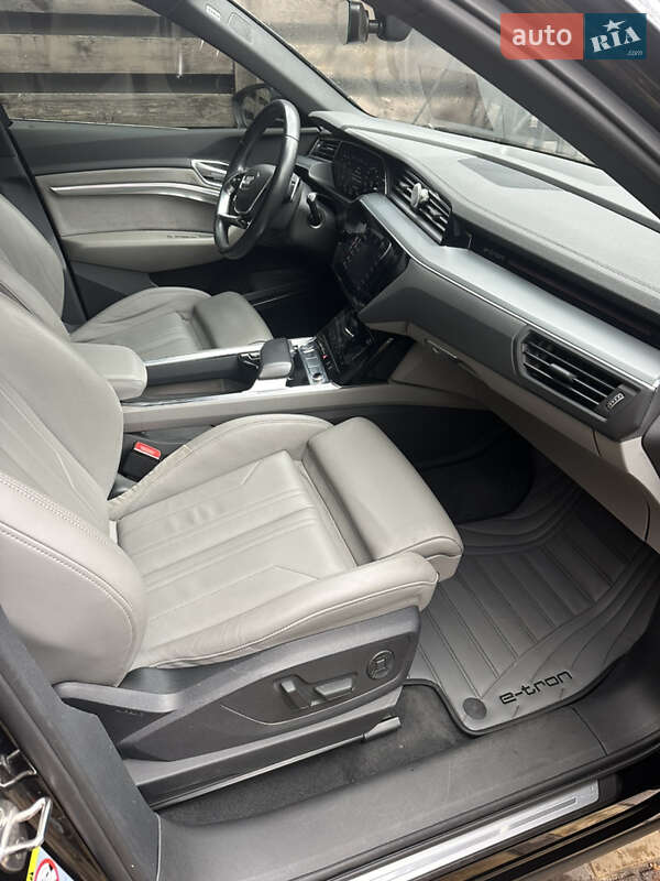 Позашляховик / Кросовер Audi e-tron 2019 в Ірпені фото 12 Позашляховик / Кросовер Audi e-tron 2019 в Ірпені