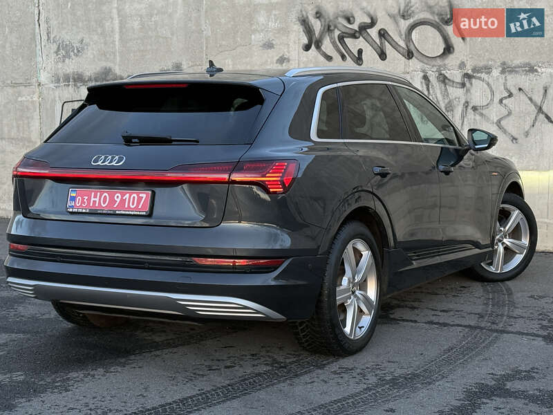 Позашляховик / Кросовер Audi e-tron 2020 в Львові фото 23 Позашляховик / Кросовер Audi e-tron 2020 в Львові
