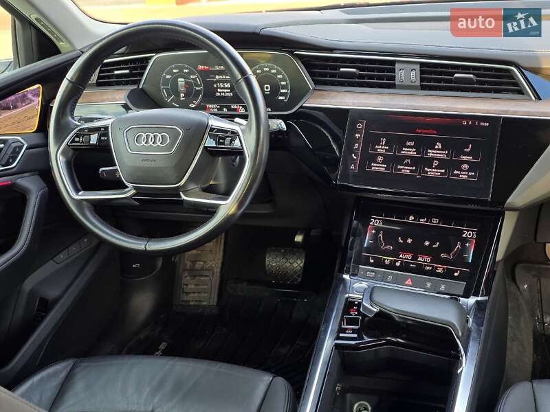 Позашляховик / Кросовер Audi e-tron 2019 в Тернополі фото 45 Позашляховик / Кросовер Audi e-tron 2019 в Тернополі