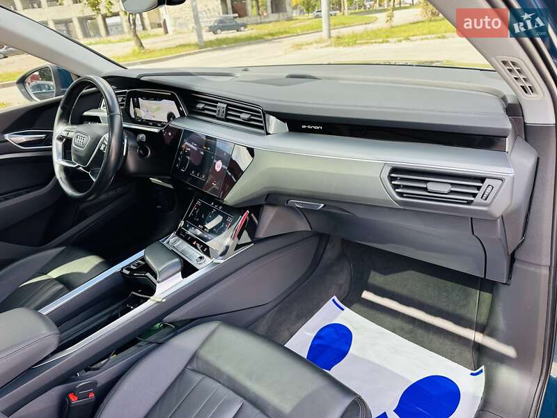 Внедорожник / Кроссовер Audi e-tron 2019 в Тернополе