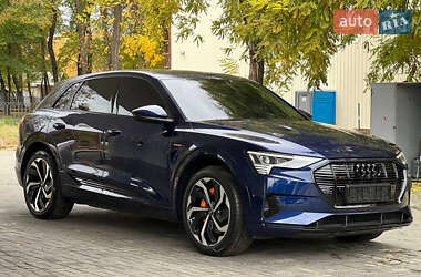 Внедорожник / Кроссовер Audi e-tron 2022 в Днепре
