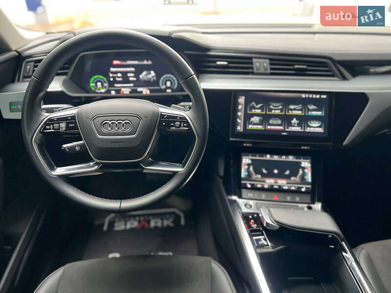 Внедорожник / Кроссовер Audi e-tron 2022 в Днепре