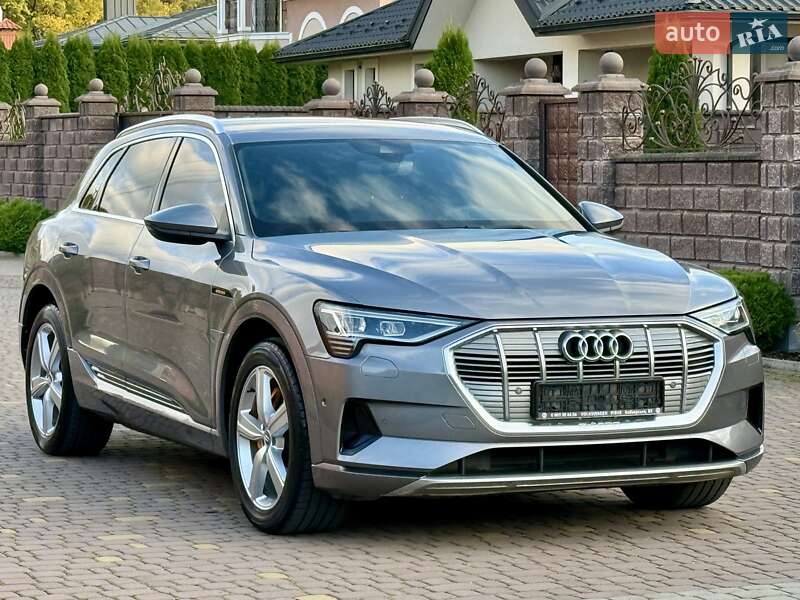 Позашляховик / Кросовер Audi e-tron 2019 в Рівному