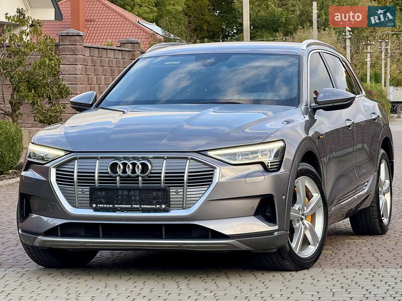 Позашляховик / Кросовер Audi e-tron 2019 в Рівному
