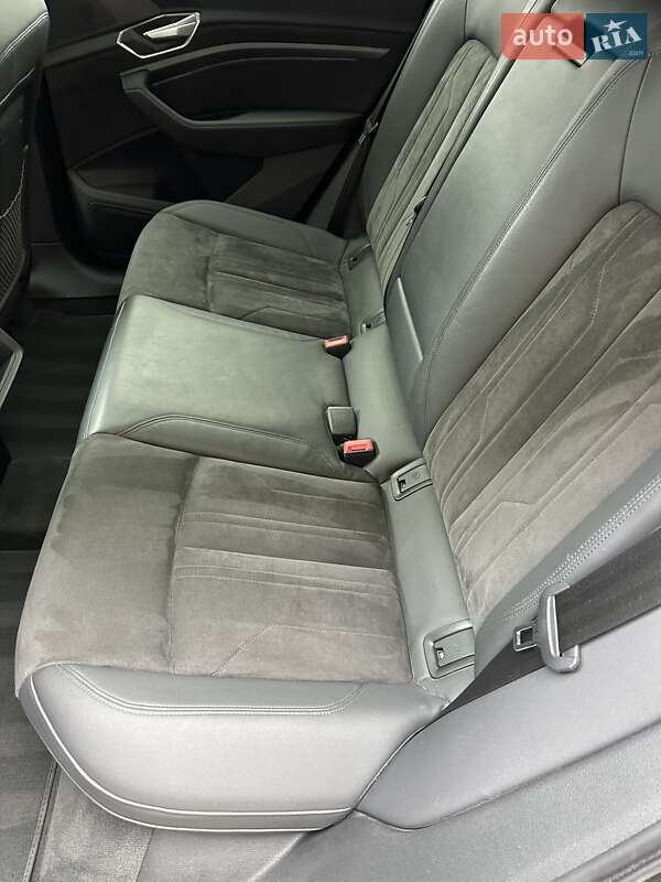 Позашляховик / Кросовер Audi e-tron 2021 в Тернополі фото 40 Позашляховик / Кросовер Audi e-tron 2021 в Тернополі