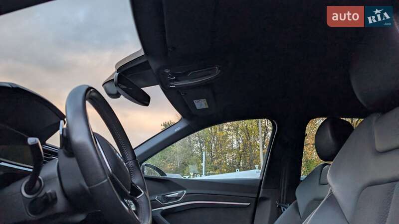 Позашляховик / Кросовер Audi e-tron 2020 в Києві