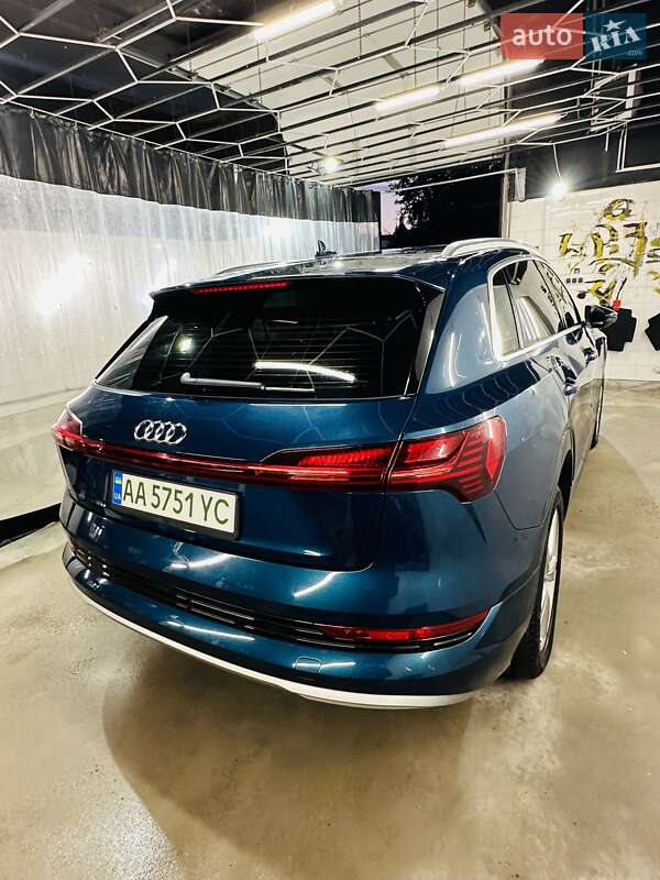Внедорожник / Кроссовер Audi e-tron 2019 в Тернополе