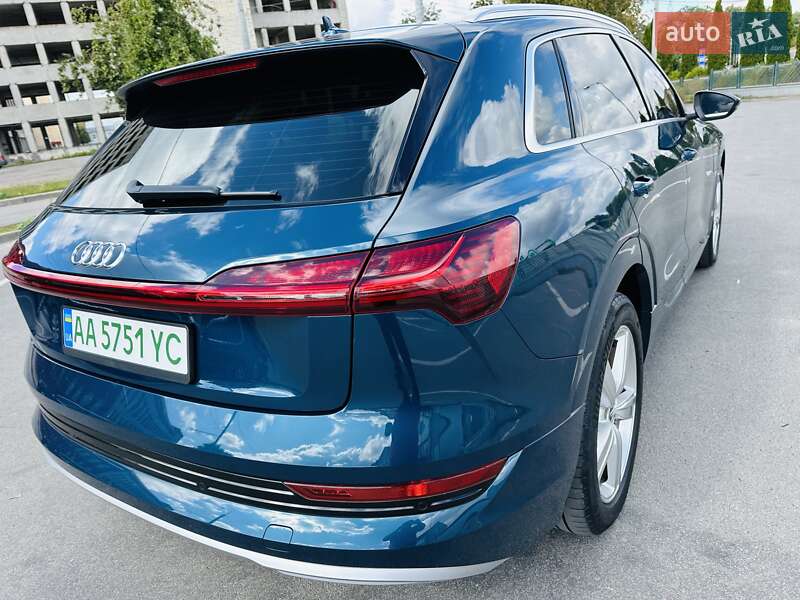 Внедорожник / Кроссовер Audi e-tron 2019 в Тернополе
