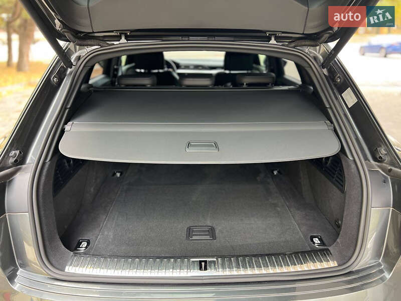 Позашляховик / Кросовер Audi e-tron 2022 в Дніпрі