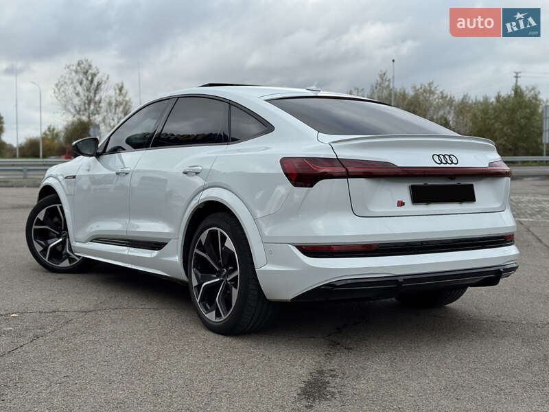 Позашляховик / Кросовер Audi e-tron 2021 в Ужгороді фото 10 Позашляховик / Кросовер Audi e-tron 2021 в Ужгороді