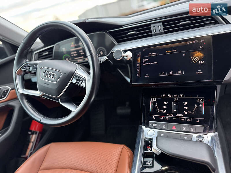 Позашляховик / Кросовер Audi e-tron 2019 в Рівному фото 29 Позашляховик / Кросовер Audi e-tron 2019 в Рівному