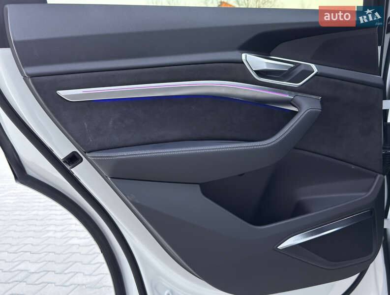 Внедорожник / Кроссовер Audi e-tron 2020 в Черновцах фото 16 Внедорожник / Кроссовер Audi e-tron 2020 в Черновцах