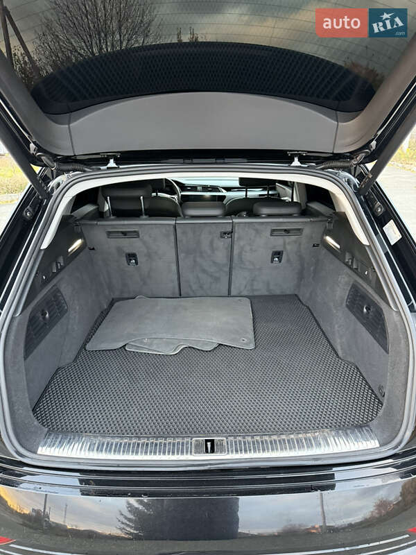 Позашляховик / Кросовер Audi e-tron 2022 в Бердичеві