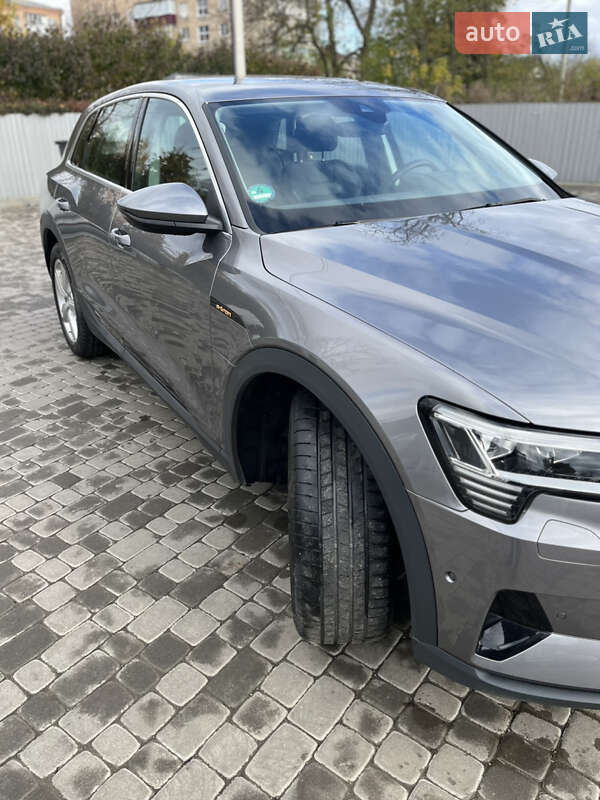 Позашляховик / Кросовер Audi e-tron 2022 в Старокостянтинові