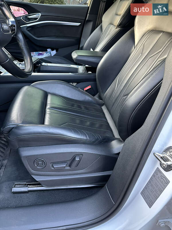 Позашляховик / Кросовер Audi e-tron 2020 в Львові фото 9 Позашляховик / Кросовер Audi e-tron 2020 в Львові