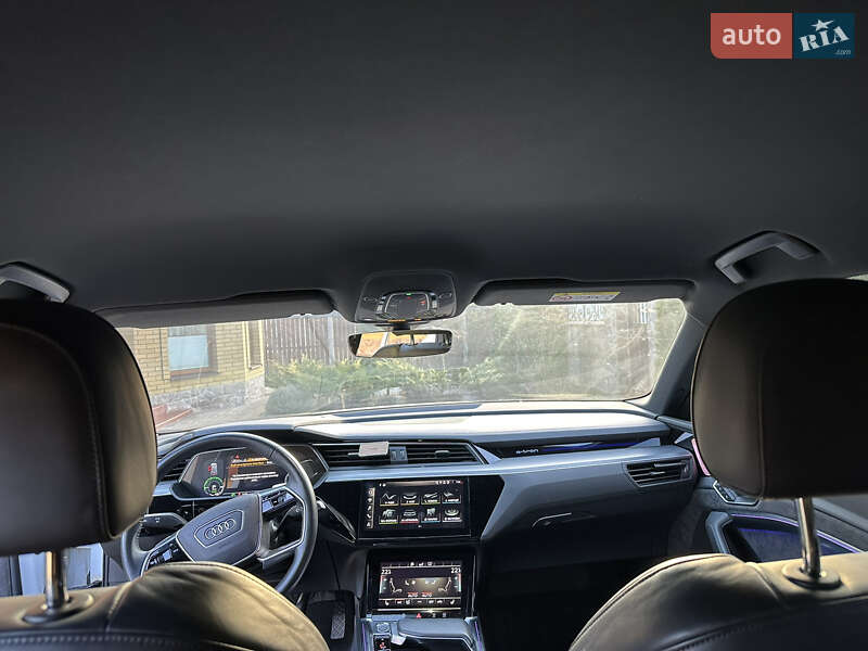 Позашляховик / Кросовер Audi e-tron 2020 в Львові фото 12 Позашляховик / Кросовер Audi e-tron 2020 в Львові