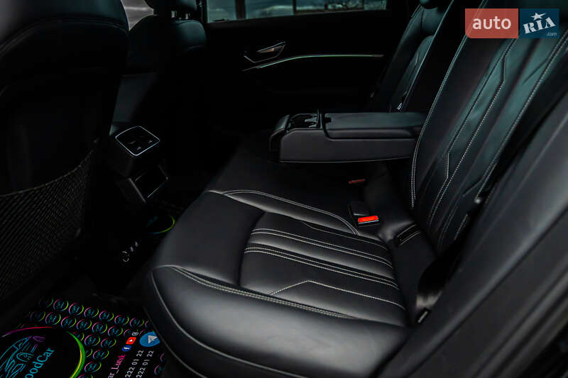 Позашляховик / Кросовер Audi e-tron 2019 в Луцьку