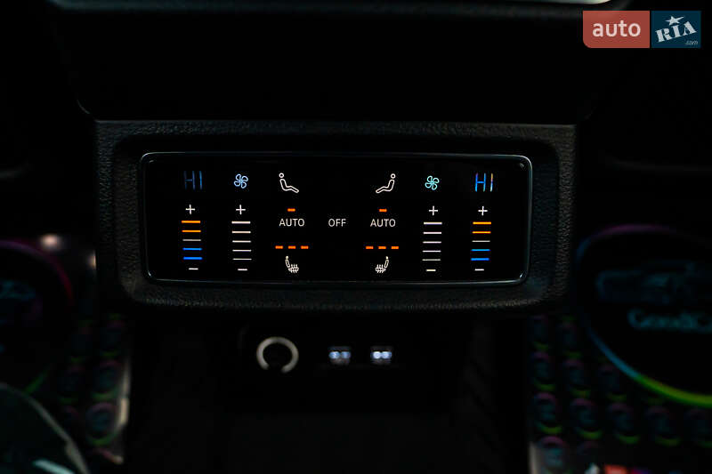 Позашляховик / Кросовер Audi e-tron 2019 в Луцьку