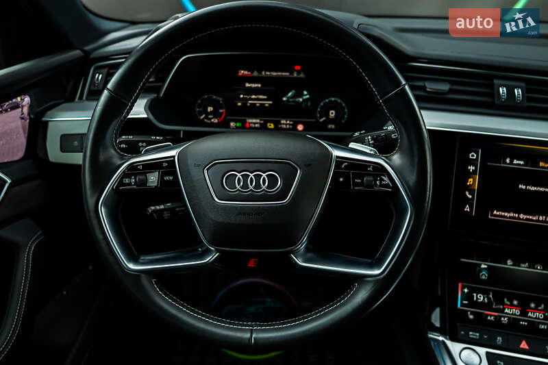 Позашляховик / Кросовер Audi e-tron 2019 в Луцьку