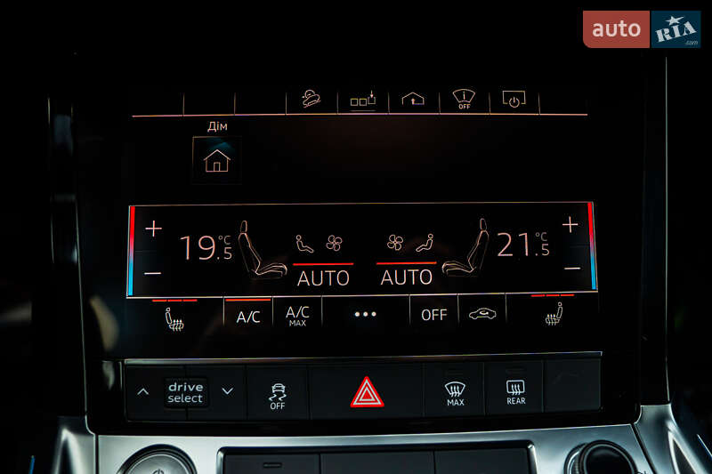 Позашляховик / Кросовер Audi e-tron 2019 в Луцьку