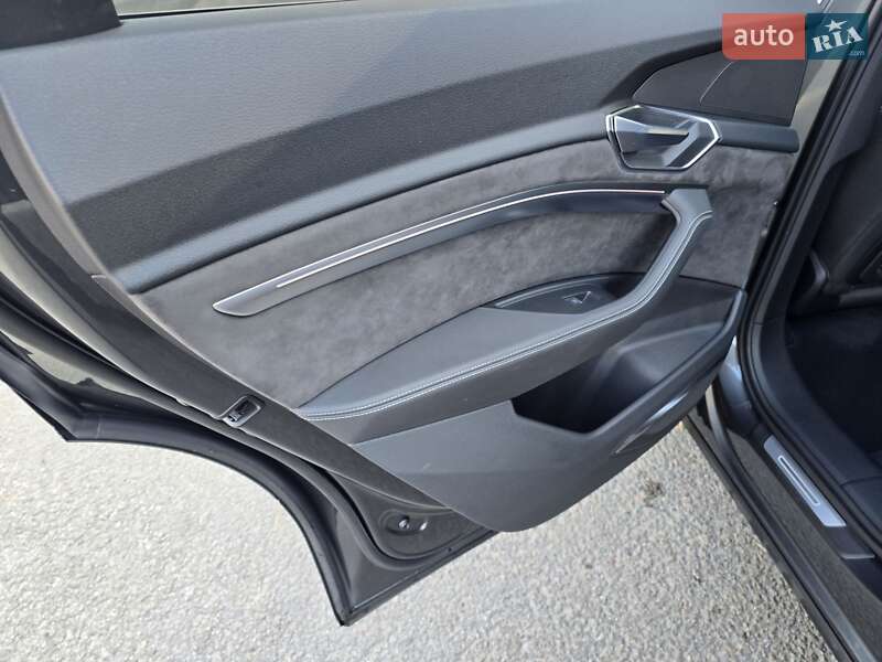 Позашляховик / Кросовер Audi e-tron 2020 в Ковелі фото 54 Позашляховик / Кросовер Audi e-tron 2020 в Ковелі