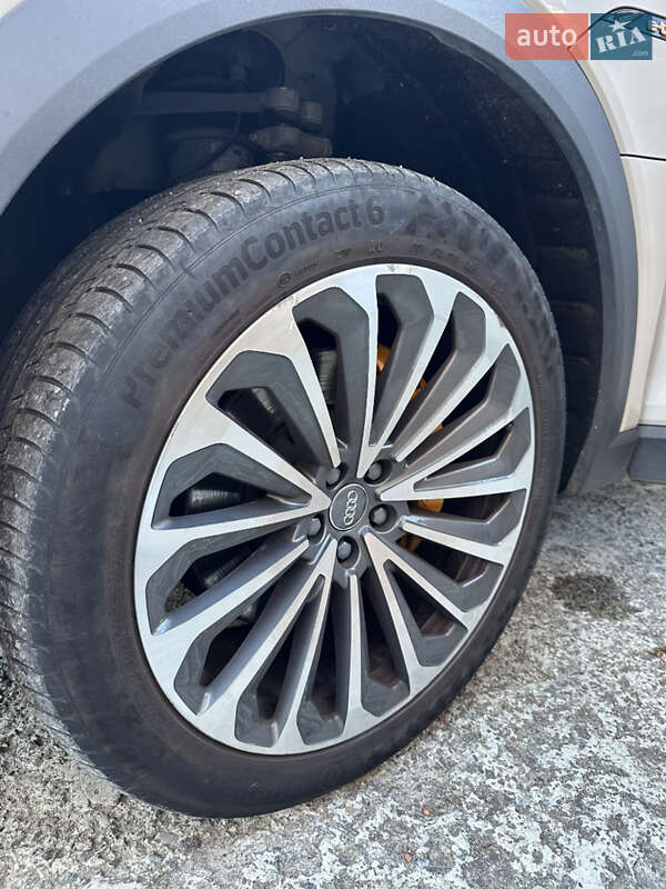 Позашляховик / Кросовер Audi e-tron 2020 в Львові фото 23 Позашляховик / Кросовер Audi e-tron 2020 в Львові