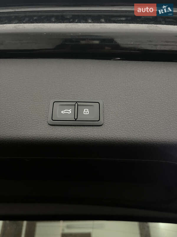 Позашляховик / Кросовер Audi e-tron 2018 в Тернополі фото 38 Позашляховик / Кросовер Audi e-tron 2018 в Тернополі