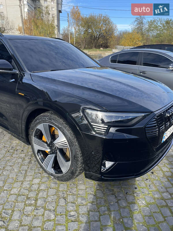 Внедорожник / Кроссовер Audi e-tron 2021 в Львове
