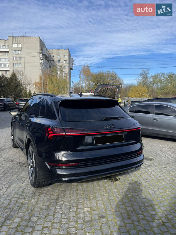 Внедорожник / Кроссовер Audi e-tron 2021 в Львове
