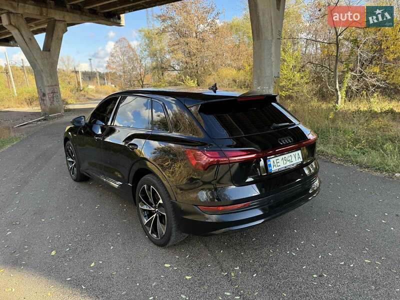 Внедорожник / Кроссовер Audi e-tron 2021 в Днепре