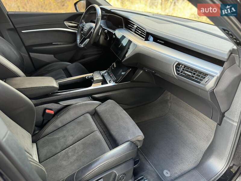 Внедорожник / Кроссовер Audi e-tron 2021 в Днепре