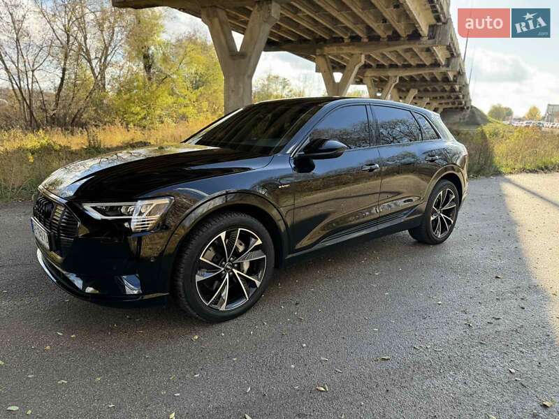 Внедорожник / Кроссовер Audi e-tron 2021 в Днепре