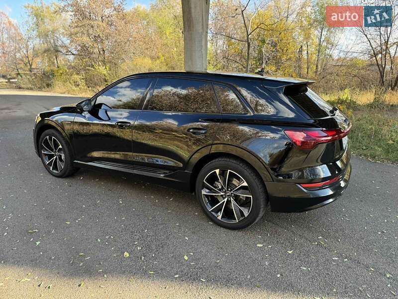 Внедорожник / Кроссовер Audi e-tron 2021 в Днепре