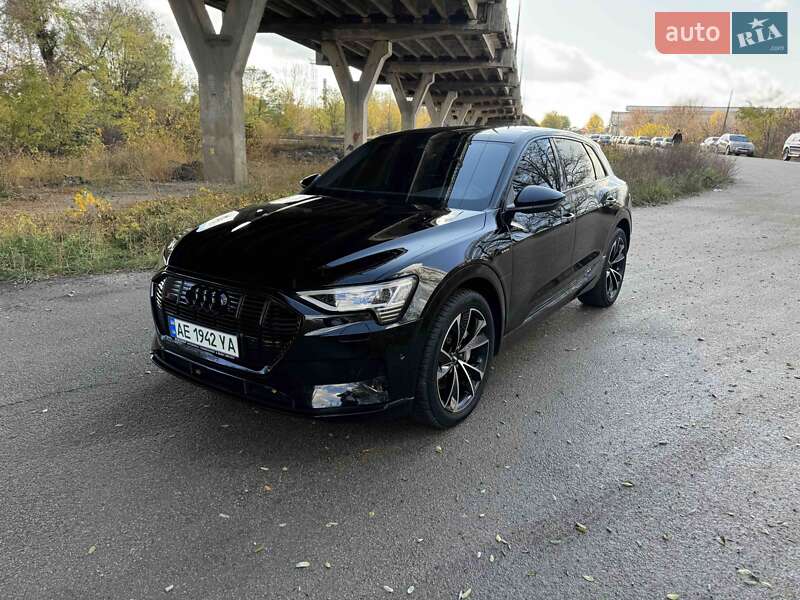 Внедорожник / Кроссовер Audi e-tron 2021 в Днепре