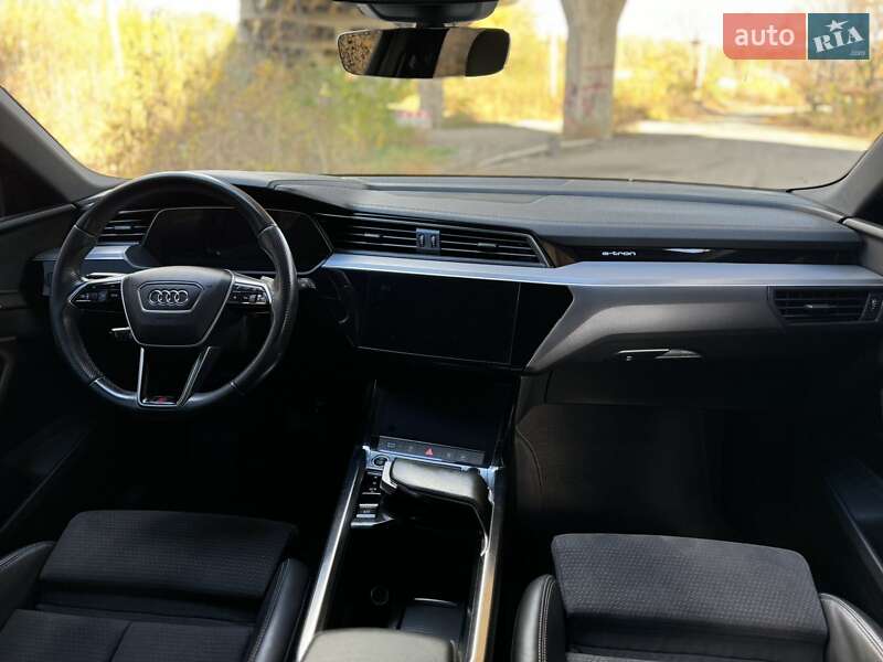 Внедорожник / Кроссовер Audi e-tron 2021 в Днепре