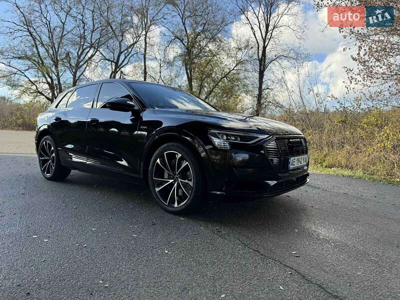 Внедорожник / Кроссовер Audi e-tron 2021 в Днепре