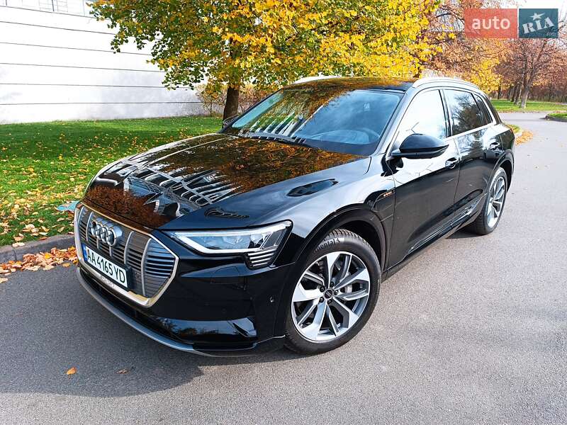 Внедорожник / Кроссовер Audi e-tron 2022 в Киеве