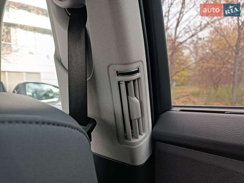 Внедорожник / Кроссовер Audi e-tron 2022 в Киеве