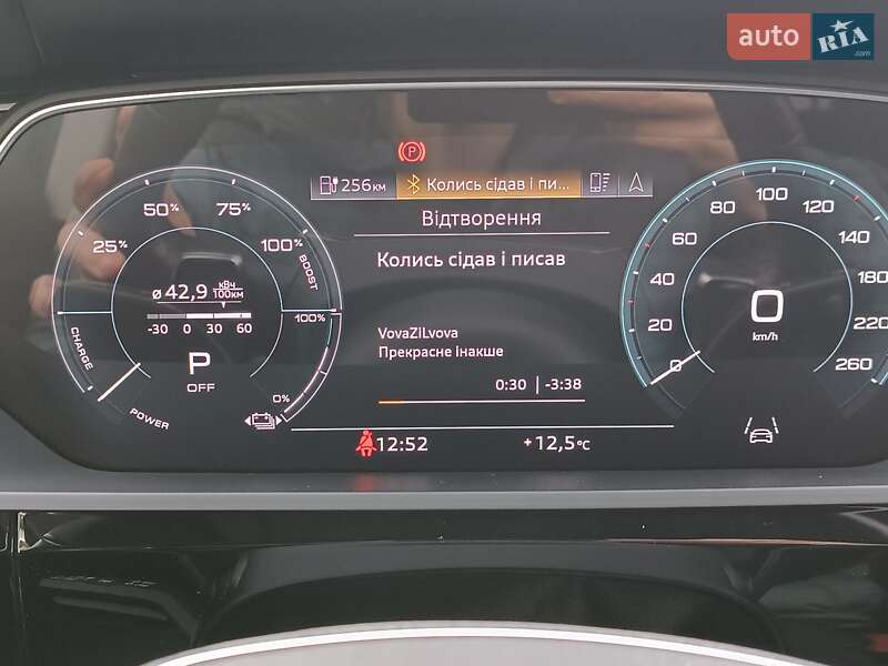 Внедорожник / Кроссовер Audi e-tron 2022 в Киеве